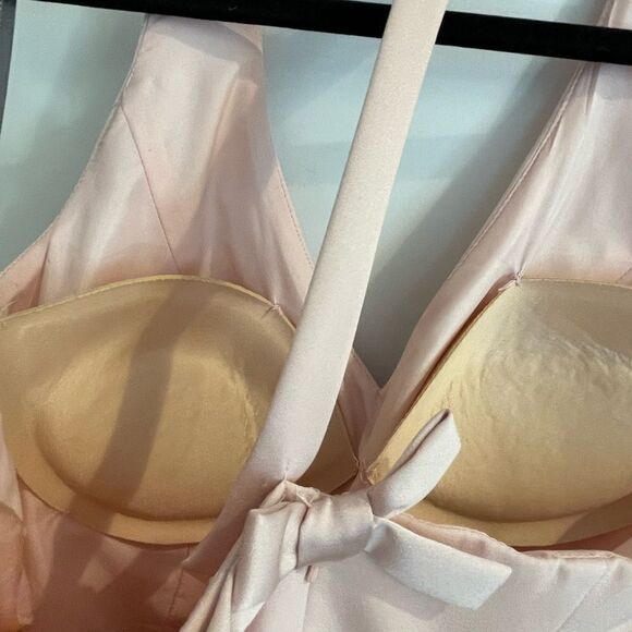 VERA WANG WHITE Label V -Neck Halter Gown with Slit VW360214 Color Blush Sz. 4 - Picture 7 of 9